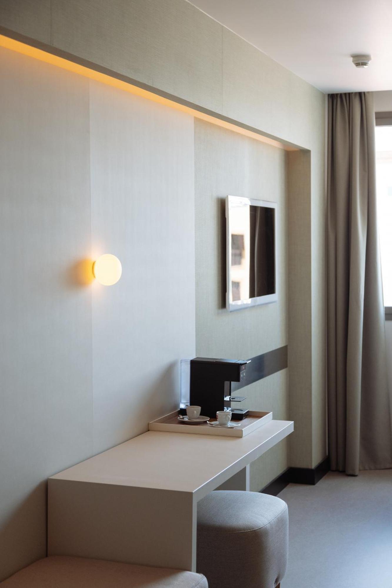 Hotel Arconte (Adults Only) Барселона Екстериор снимка